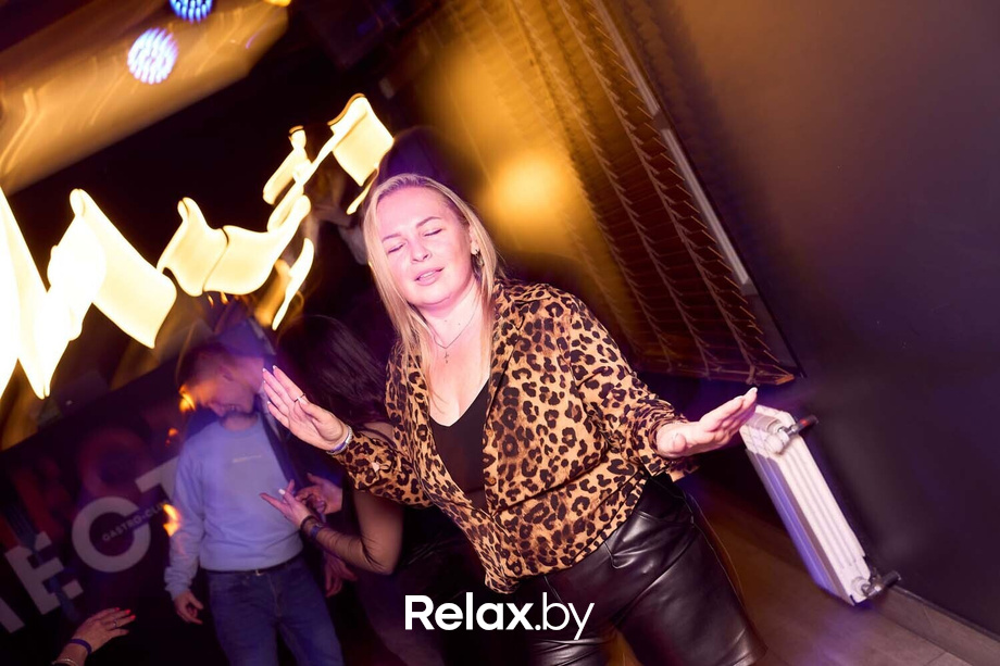 Дискотека в гастро-клубе «Место», фото № 24