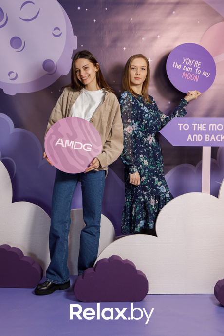 To The Moon & Back, фото № 12