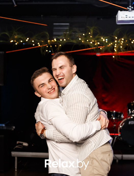 Друзья встречаются в Rokas, фото № 27