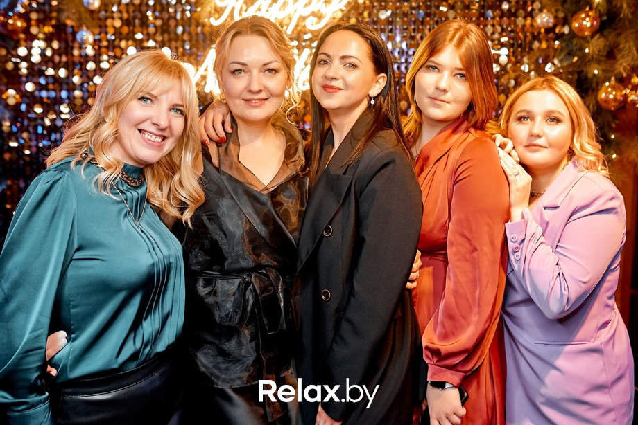 Предновогодние вечеринки в Ангелах, фото № 23