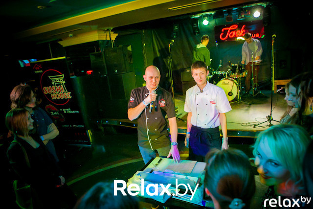 Благотворительный вечер Мае Сэнс, фото № 51