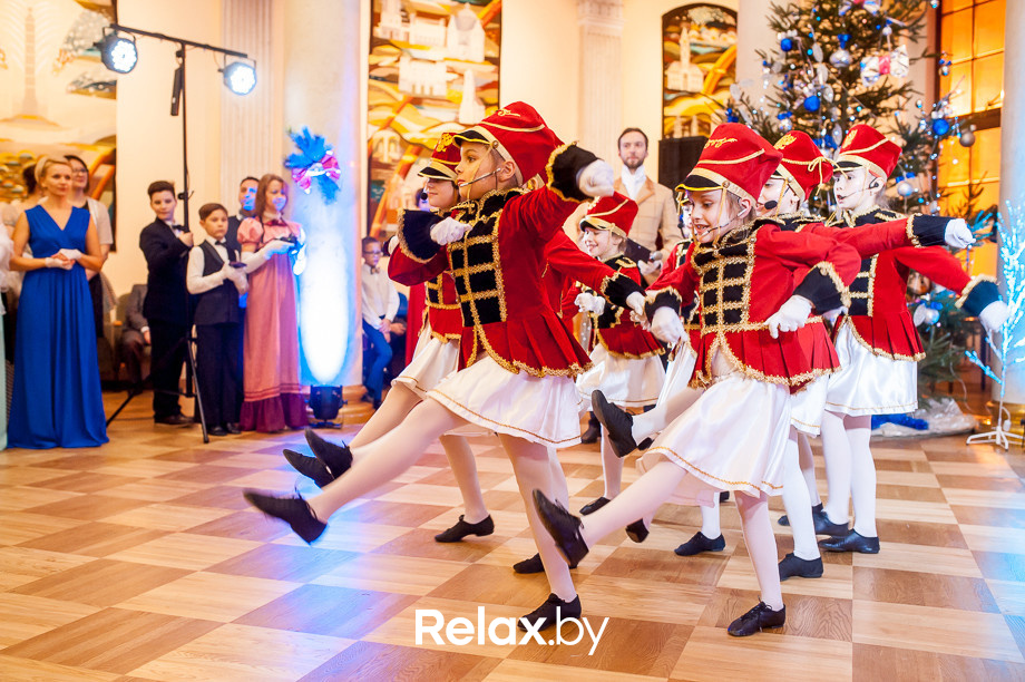 Семейный рождественский благотворительный бал Академии мюзикла "Ревю" - "Наши сердца", фото № 126