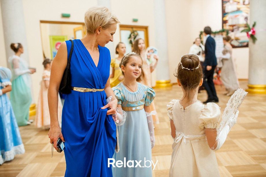 Семейный рождественский благотворительный бал Академии мюзикла "Ревю" - "Наши сердца", фото № 8