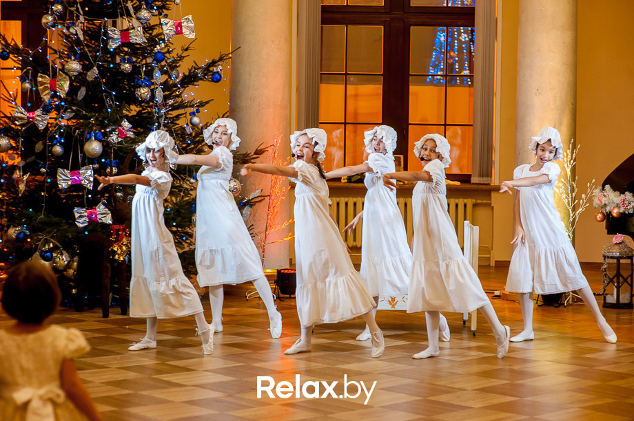 Семейный рождественский благотворительный бал Академии мюзикла "Ревю" - "Наши сердца", фото № 97