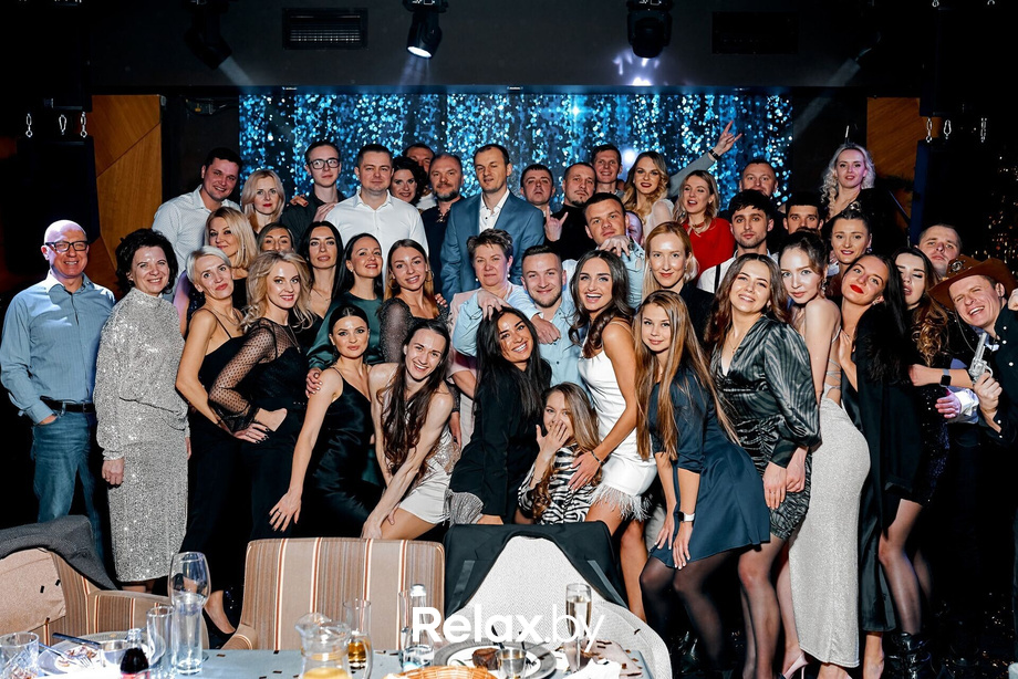 Предновогодние вечеринки в Ангелах, фото № 1