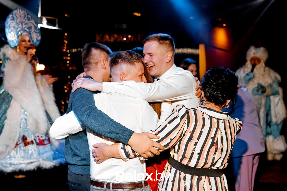 Предновогодние вечеринки в Ангелах, фото № 26