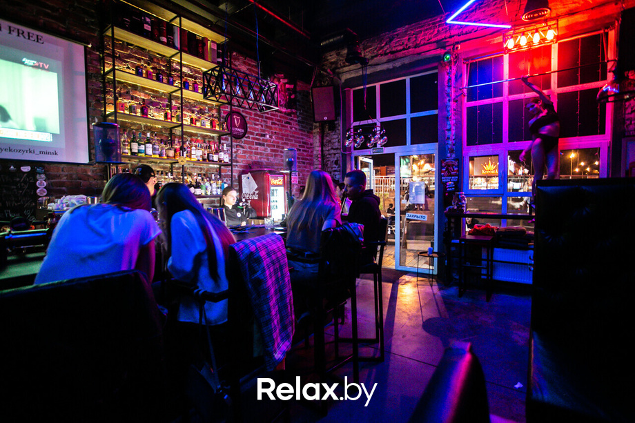 Пятница развратница в баре «Острые козырьки», фото № 45