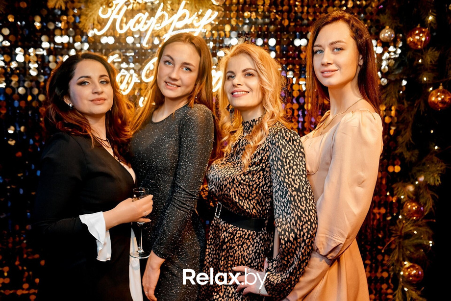 Предновогодние вечеринки в Ангелах, фото № 43