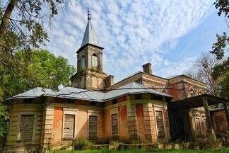 Семейный маршрут по Беларуси: 4 старинных усадьбы, общение с дикими животными и секретный молочный бар