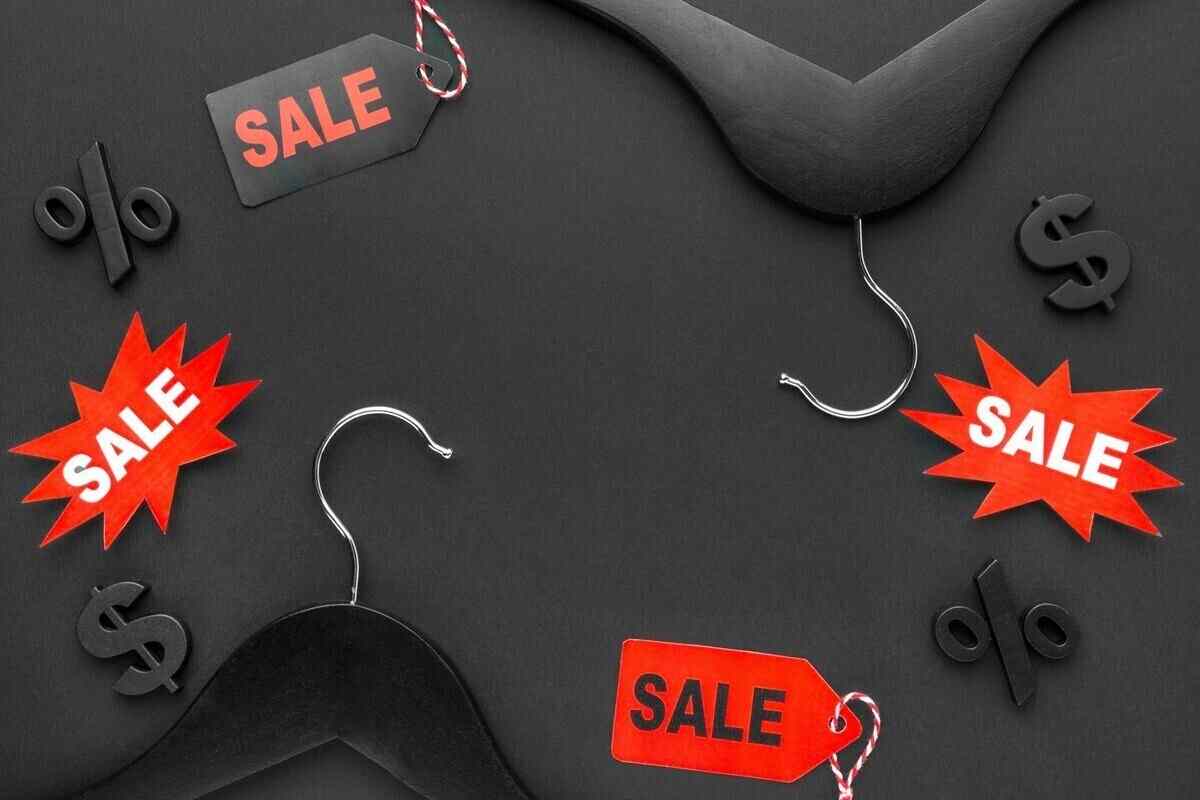 Outleto подготовил специальные предложения: скидки до 90% и подарки покупателям