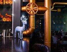 Ресторан-кальянная NEFT (Нефть), Новогодний интерьер 2022 - фото 10