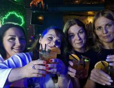 Кафе-караоке Мирта, Гости - фото 3