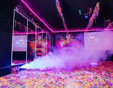 Развлекательный центр Pogruzhenie (Погружение), Neon party зона - фото 16