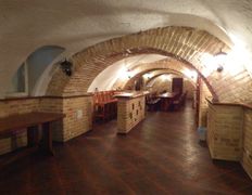 Агроусадьба Каралінскі Фальварак Тызенгаўза, Винные погреба - фото 1
