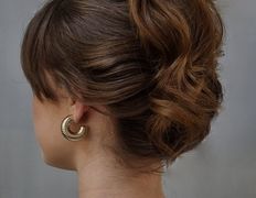 Салон красоты Шевелюра, Торжественные прически - фото 1