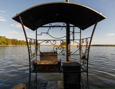 База отдыха на воде Robin Hood (Робин Гуд), Крытая беседка в охотничьем стиле с мангальной зоной - фото 10