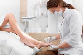 Подологическая обработка: красота и здоровье для ног