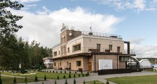 Riviera Club