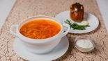Борщ с пампушкой (250/20/50 г)