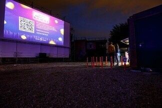 Фотофакт: как прошел закрытый показ в автокинотеатре Silver Screen Open Air