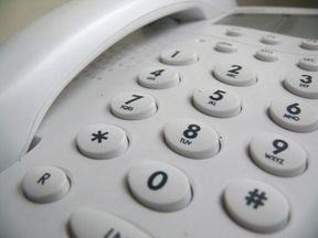 В Беларуси запустили круглосуточную линию экстренной психологической помощи