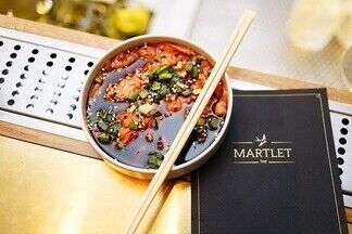 Треска в черном кляре и история рома: в Martlet bar презентовали новое меню