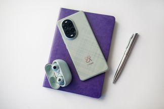 Двойная селфи-камера и зарядка на 100 Вт: обзор смартфонов серии Huawei nova 13