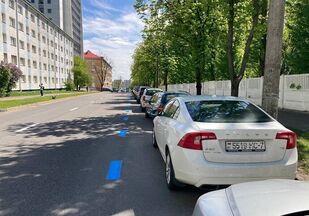 Синие зоны парковки: в Минске появилась новая разметка для платных стоянок