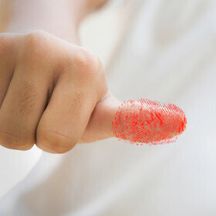 Откатают пальчики: чтобы получить шенгенскую визу, придется сдать отпечатки пальцев