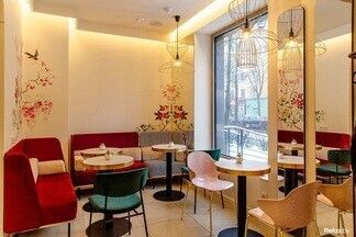В центре открылось кафе «ЭклеR» с любимыми цветами Коко Шанель и скидками для студентов