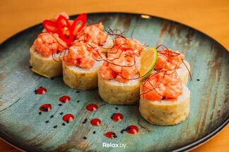 На улице Петра Мстиславца открылся суши-бар More Sushi. Стоимость роллов — от 5,49 рубля
