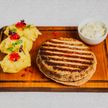 Царь-котлета из щуки с картофельным пюре, лососем, красной икрой и соусом тар-тар (585 г)