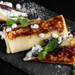 Сладкие блинчики с творогом и темным изюмом (240 г)