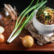 Гречишная рассыпчатая каша с жареным лучком (250 г)