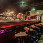 Зелёный попугай - фото 1