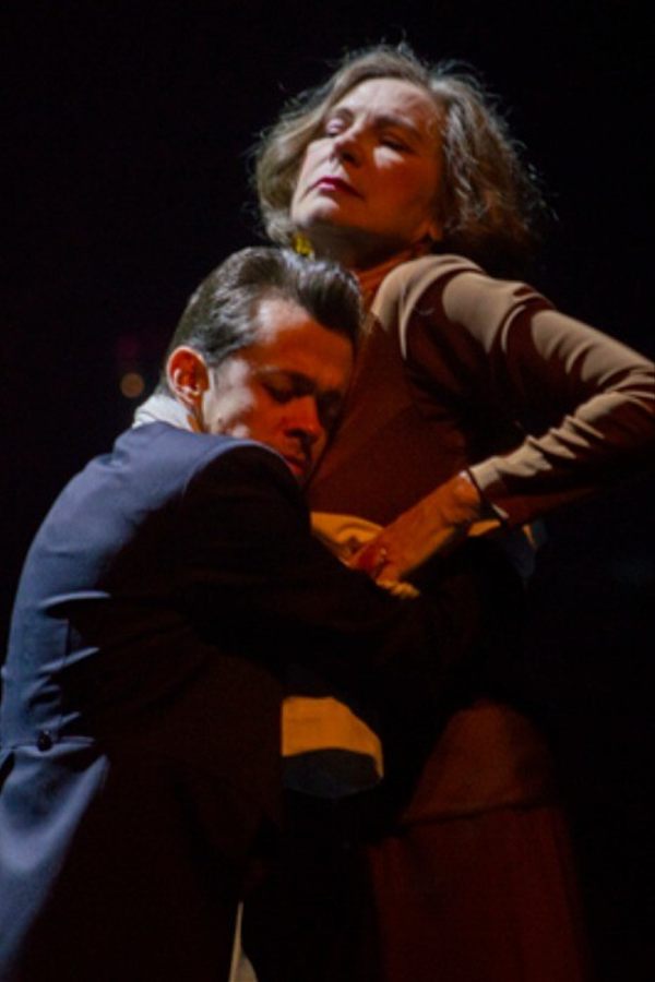 Спектакль «‎‎Восемь любящих женщин»‎