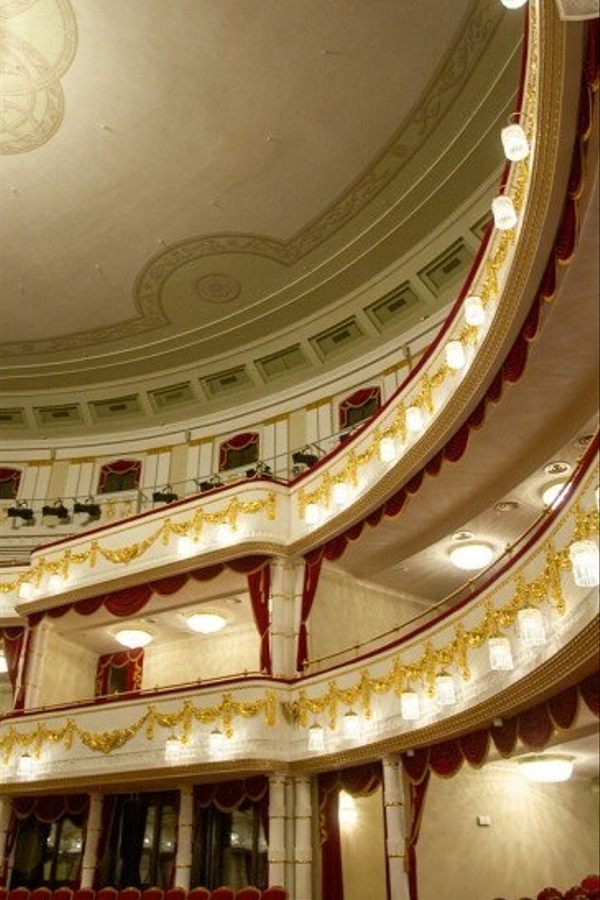 Спектакль «Лебединое озеро»