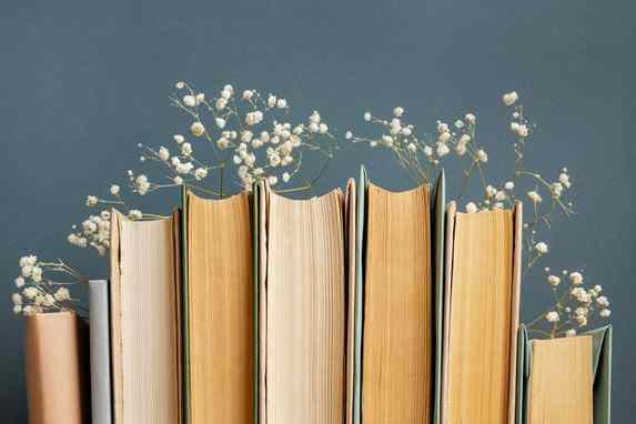 Куда сдать ненужные книги: в OZ стартовала акция «Добрая полка»