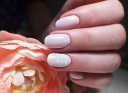 Скидка 10% на комплекс «Маникюр + педикюр с долговременным покрытием»