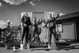 Скидка 25% на услуги ведущих по промокоду Relax.by