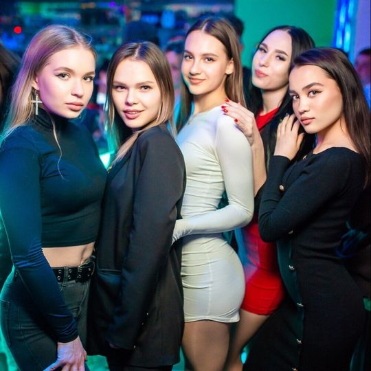 Выходные в GLASS BAR