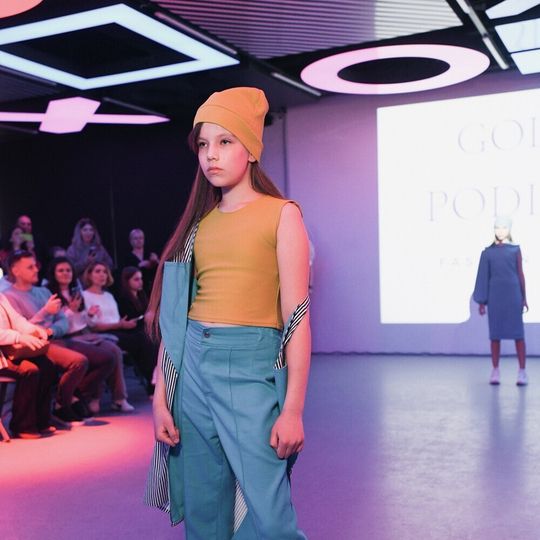 Модный показ. Театр моды «Gold Podium»