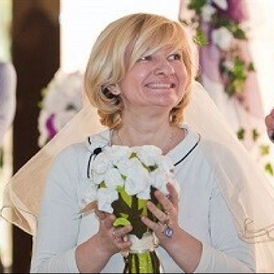 Магазин одежды People: «Хочу замуж и новое платье!»