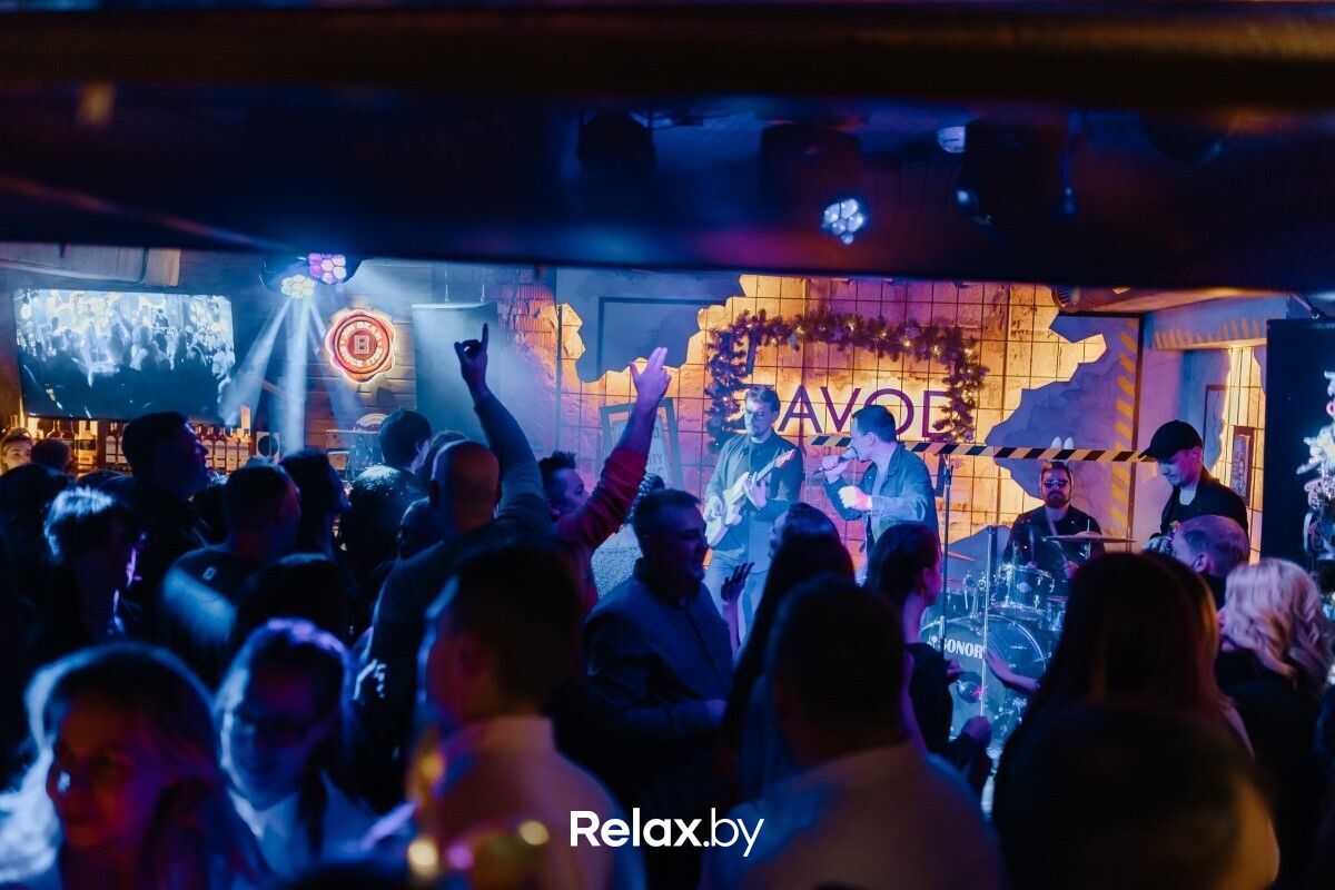 Новый год Гастропаб | караоке «ZAVOD (Завод)» - фото 7783955