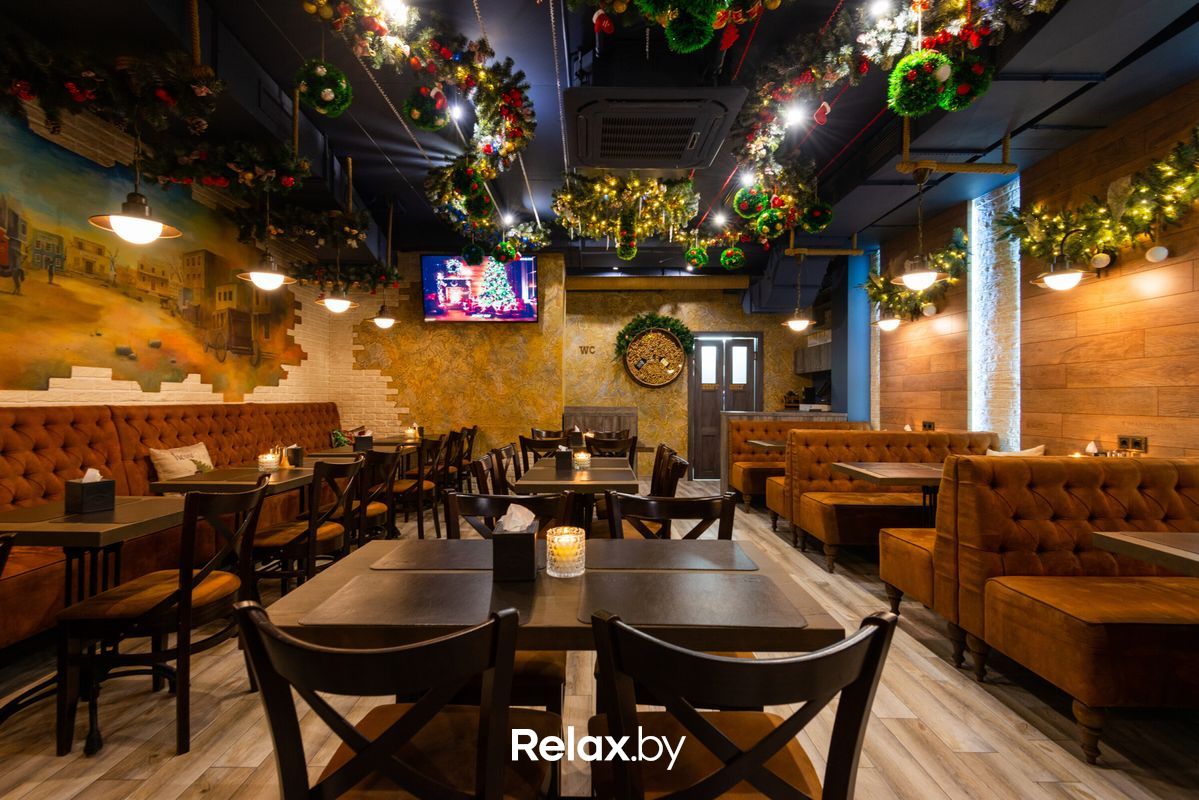 Новогоднее оформление зала Гастробар «Honky Tonk Piano Bar (Хонки Тонк Пиано Бар)» - фото 7481203