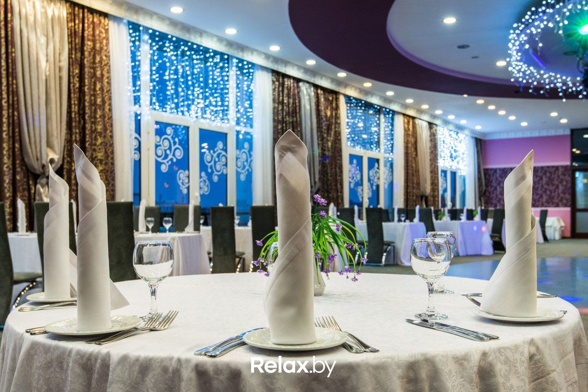 Вечерняя подсветка ресторана Ресторан, банкетный зал «Седьмое небо» - фото 4154713