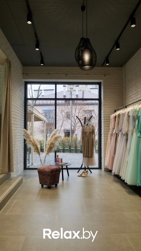 Интерьер Салон свадебных, вечерних и детских нарядов Le Rina (Ле Рина) - фото 7548793