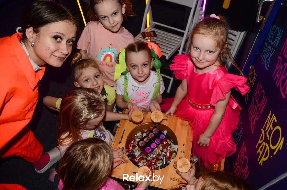 Праздники Развлекательный центр «Neon park (Неон парк)» - фото 7746971