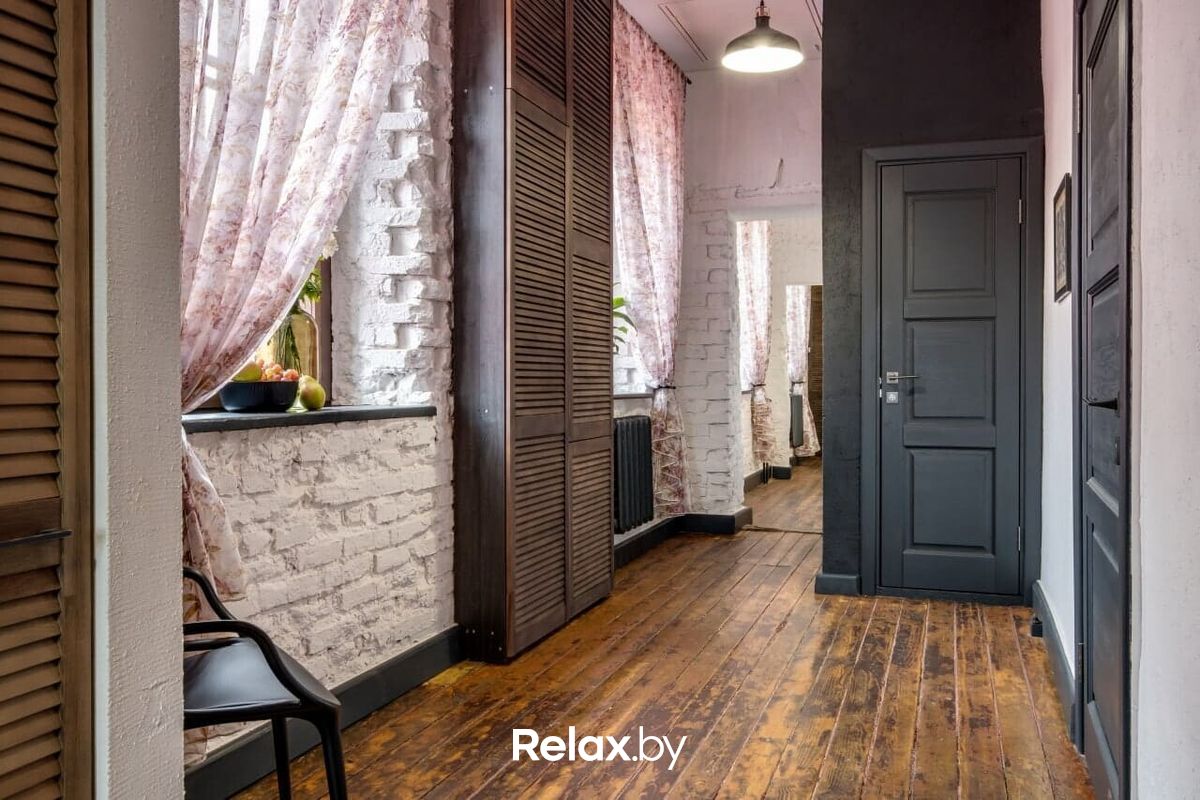 Холл Арт-апарт отель «У Груши» - фото 7817552