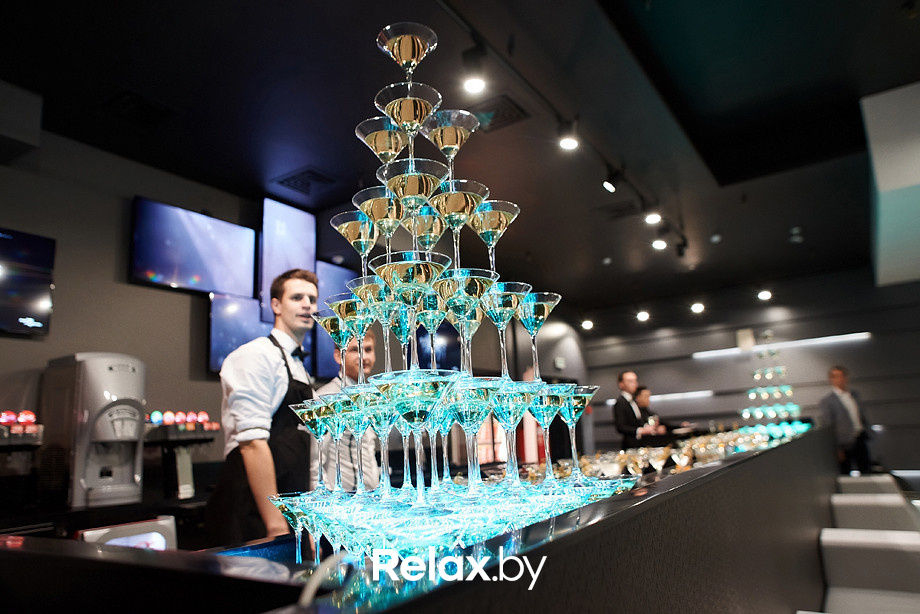 Премьерный кинопоказ: 007: Спектр от караоке-клуба Ikra, фото № 3